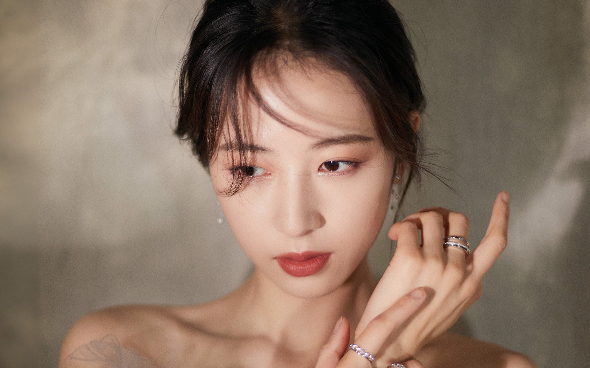 凯恩里程碑之夜，牙买加友谊赛主场压制莱比锡红牛